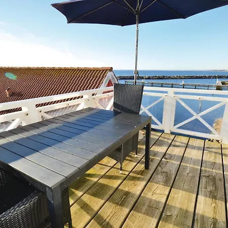 Apartman Beautiful In With House Sea View Borre